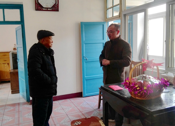 葛鵬部長慰問舒理海.jpg 葛鵬部長慰問舒理海.jpg