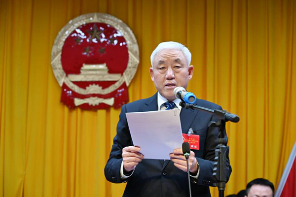 定遠(yuǎn)縣第十七屆人民代表大會(huì)第三次會(huì)議勝利閉幕4.jpg 定遠(yuǎn)縣第十七屆人民代表大會(huì)第三次會(huì)議勝利閉幕4.jpg